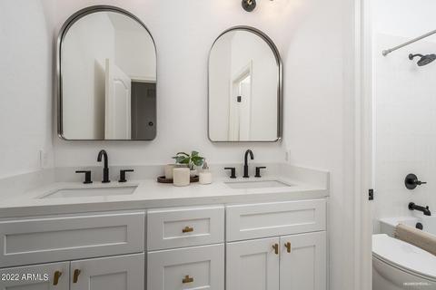 4707 E Robin Ln, Phoenix, AZ 85050 photo 12