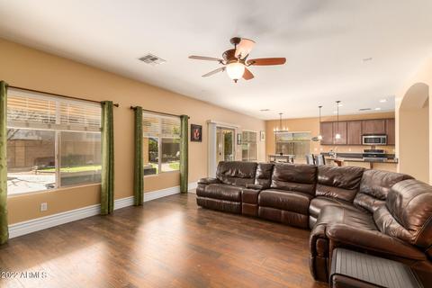 2771 E Crescent Way, Gilbert, AZ 85298 photo 10