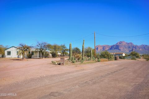 1670 E Cody St, Apache Junction, AZ 85119 photo 1