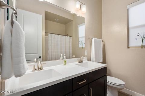 3040 E Robin Ln, Phoenix, AZ 85050 photo 23