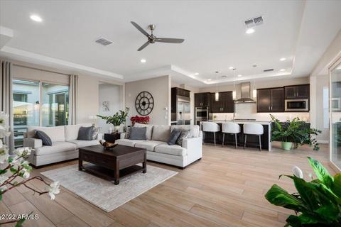 3040 E Robin Ln, Phoenix, AZ 85050 photo 9