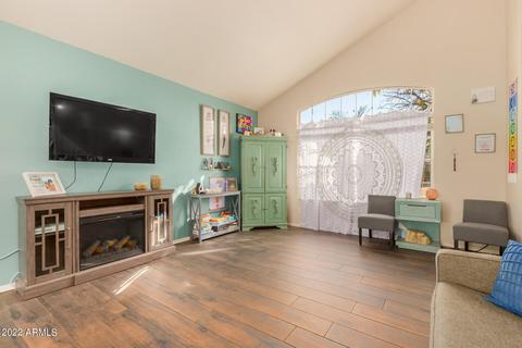 270 E Constitution Dr, Gilbert, AZ 85296 photo 9