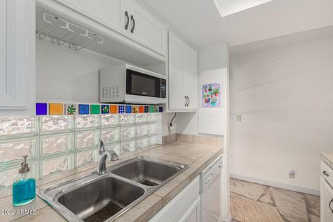 1449 E Highland Ave #9, Phoenix, AZ 85014 photo 11