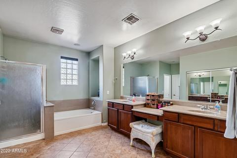 4633 E Timberline Rd, Gilbert, AZ 85297 photo 9