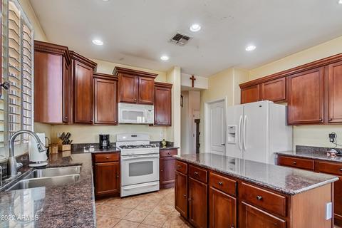 4633 E Timberline Rd, Gilbert, AZ 85297 photo 2