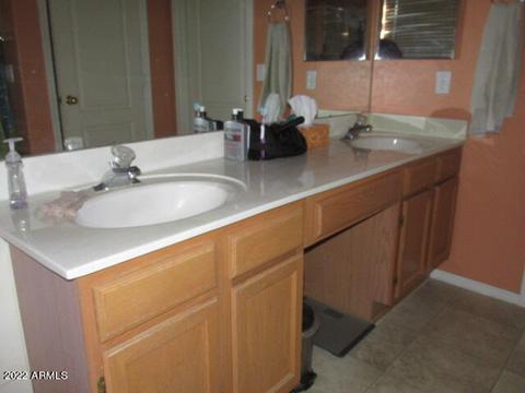 4209 E Graythorn Ave, Phoenix, AZ 85044 photo 6
