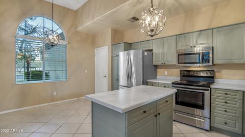 2019 E Huron Ct, Gilbert, AZ 85234 photo 2