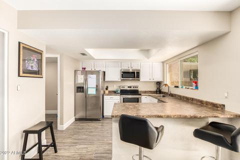 3308 W Echo Ln, Phoenix, AZ 85051 photo 3