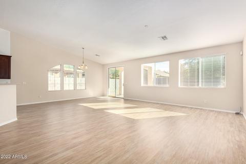 2015 W Carson Rd, Phoenix, AZ 85041 photo 8