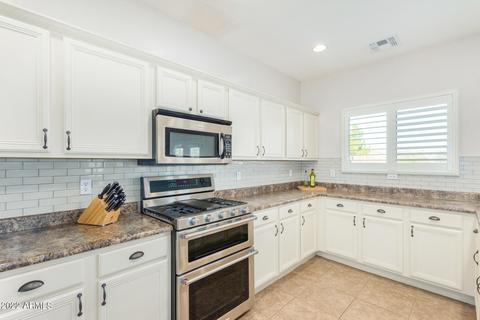 2918 E Crescent Way, Gilbert, AZ 85298 photo 14