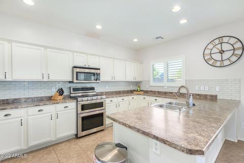 2918 E Crescent Way, Gilbert, AZ 85298 photo 12