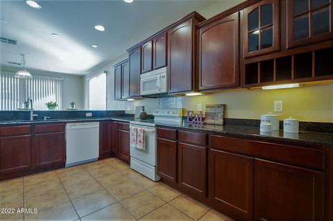 2323 E Grenadine Rd, Phoenix, AZ 85040 photo 9