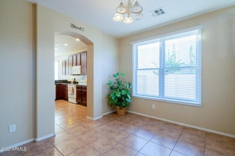 2323 E Grenadine Rd, Phoenix, AZ 85040 photo 8