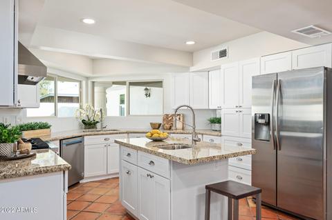4024 E Cheery Lynn Rd, Phoenix, AZ 85018 photo 10