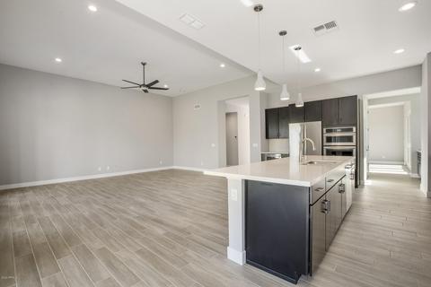 2901 S Sandstone Ct, Gilbert, AZ 85295 photo 7