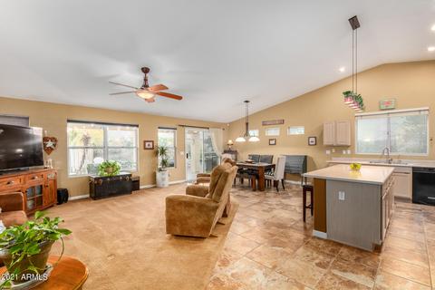 319 E Betsy Ln, Gilbert, AZ 85296 photo 10
