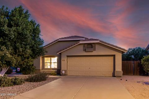 319 E Betsy Ln, Gilbert, AZ 85296 photo 4