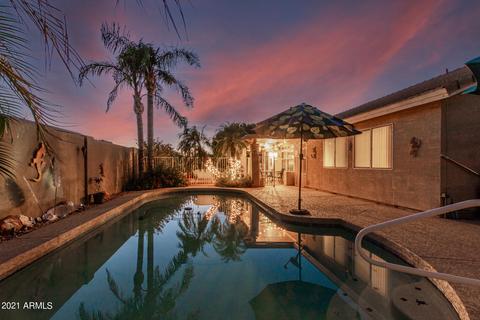 319 E Betsy Ln, Gilbert, AZ 85296 photo 2