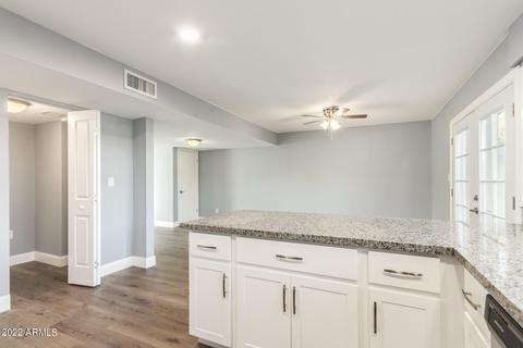 1509 E Donner Dr, Tempe, AZ 85282 photo 5
