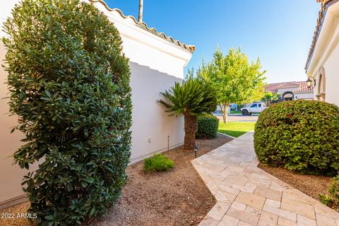 2044 E Catamaran Dr, Gilbert, AZ 85234 photo 8