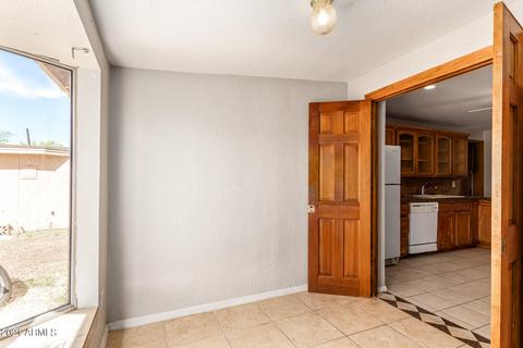 225 S Grand Dr, Apache Junction, AZ 85120 photo 8