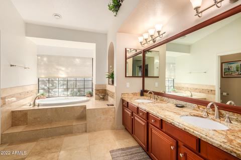 2242 E Huron Ct, Gilbert, AZ 85234 photo 23