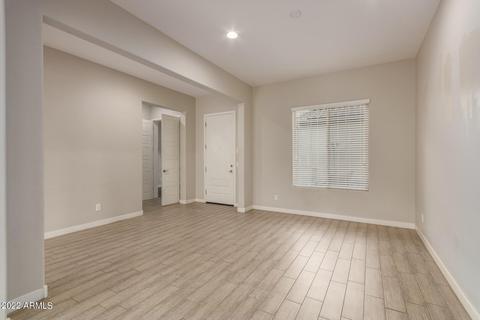 1041 E Buffalo St, Gilbert, AZ 85295 photo 4