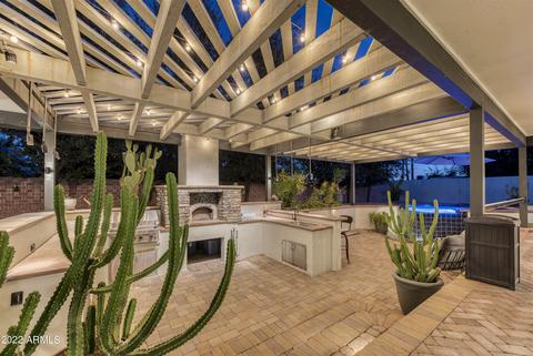 3001 N Manor Dr E, Phoenix, AZ 85014 photo 2