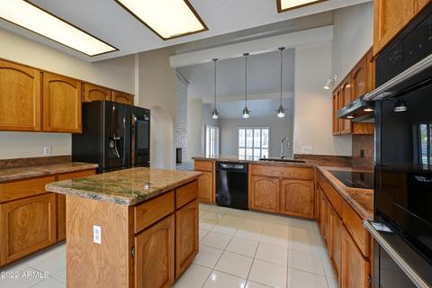 2102 E Redmon Dr, Tempe, AZ 85283 photo 10
