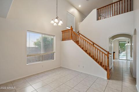 1527 E Nightingale Ln, Gilbert, AZ 85298 photo 4