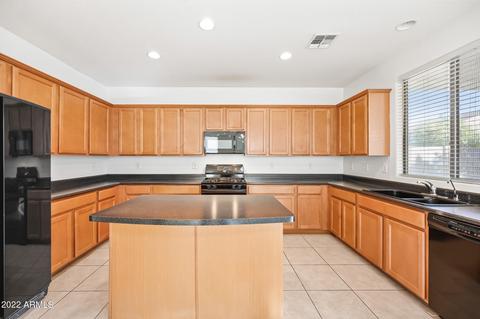 1527 E Nightingale Ln, Gilbert, AZ 85298 photo 8