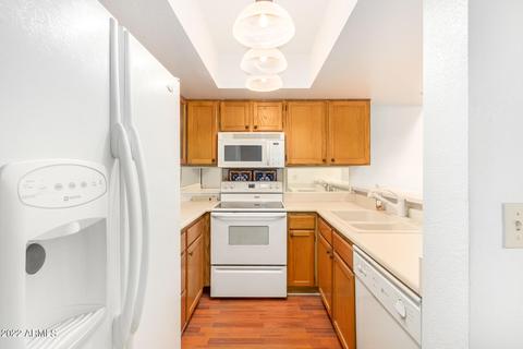 33 E Waltann Ln, Phoenix, AZ 85022 photo 9