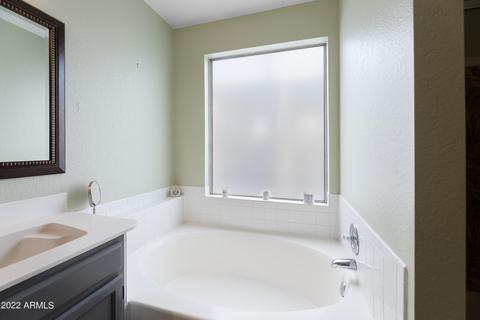 3126 E Topeka Dr, Phoenix, AZ 85050 photo 16