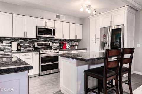 577 W Yale Dr, Tempe, AZ 85283 photo 1
