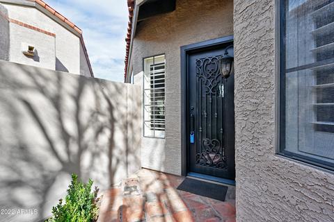 4052 E Paradise Dr, Phoenix, AZ 85028 photo 2