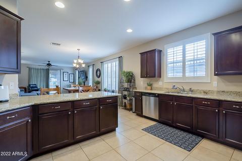 3055 E Palmdale Ln, Gilbert, AZ 85298 photo 9