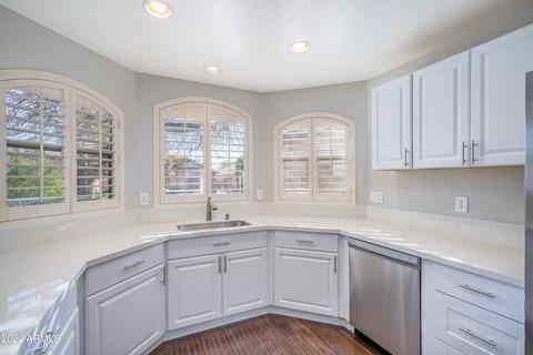 4354 E Lone Cactus Dr, Phoenix, AZ 85050 photo 12