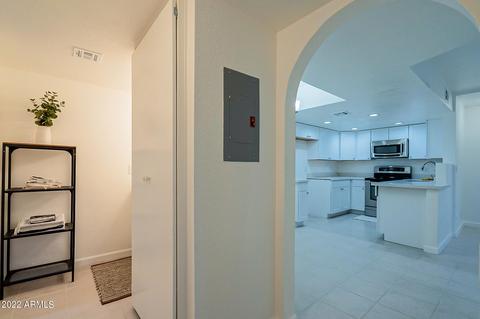 1820 E Morten Ave #104, Phoenix, AZ 85020 photo 16