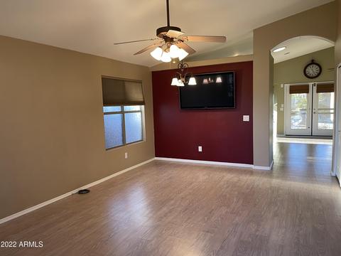 1058 E Gail Dr, Gilbert, AZ 85296 photo 3