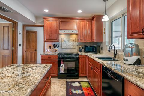 628 E Melody Dr, Gilbert, AZ 85234 photo 6
