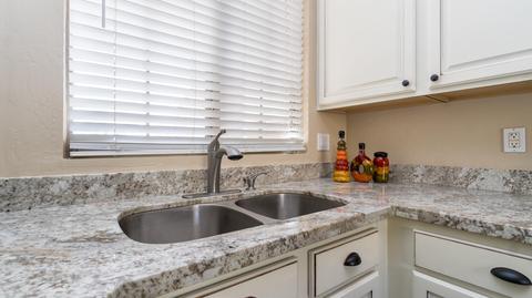 206 E Redwood Ln, Phoenix, AZ 85048 photo 6