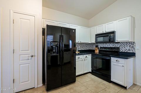 2207 E Ruby Ln, Phoenix, AZ 85024 photo 11