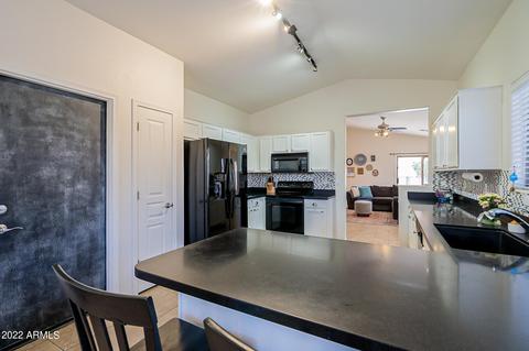 2207 E Ruby Ln, Phoenix, AZ 85024 photo 15