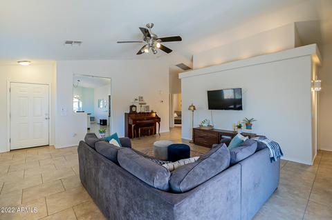 2207 E Ruby Ln, Phoenix, AZ 85024 photo 9