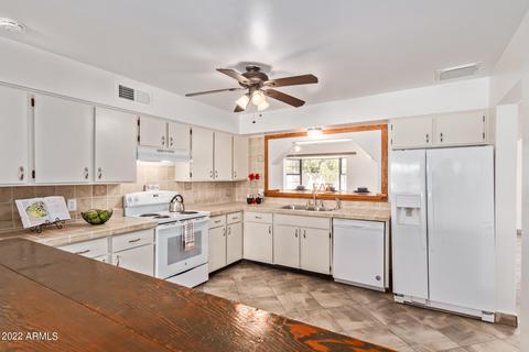 8036 W Mackenzie Dr, Phoenix, AZ 85033 photo 8