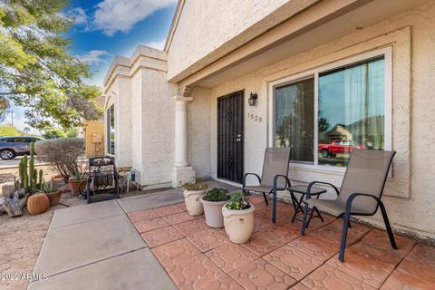 1529 E Divot Dr E, Tempe, AZ 85283 photo 4