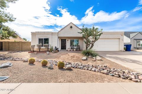 1529 E Divot Dr E, Tempe, AZ 85283 photo 2