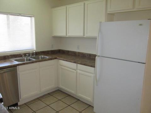676 E Osage Ave, Apache Junction, AZ 85119 photo 4