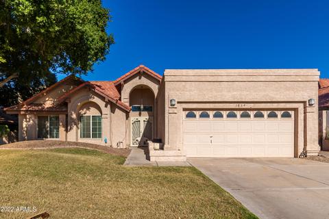 3834 E Cathedral Rock Dr, Phoenix, AZ 85044 photo 1