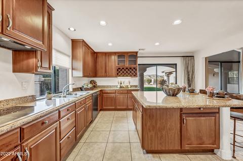 3826 E Bronco Trl, Phoenix, AZ 85044 photo 10